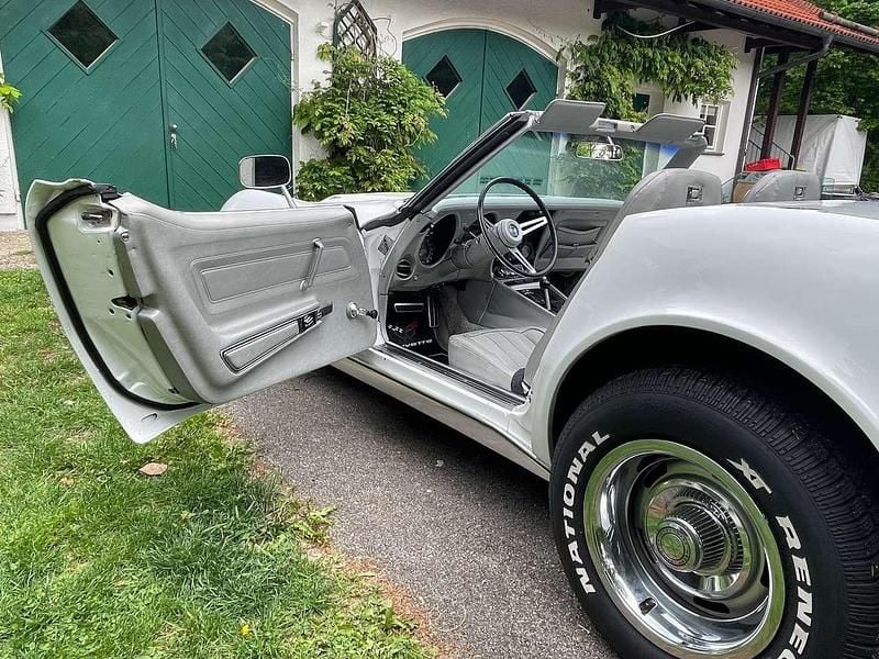 Weiß Gebraucht 1971 Corvette C3 Cabrio | 79.000 € - Bild 1/4
