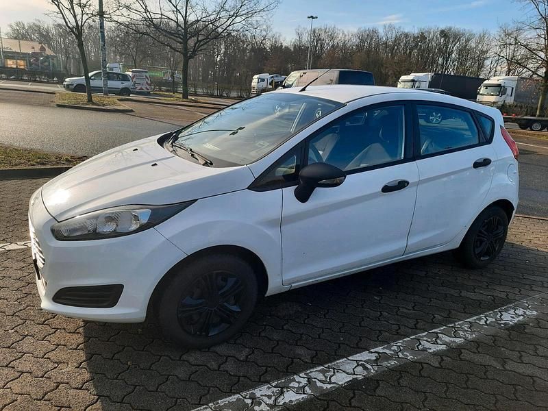 Gebraucht Ford Fiesta 54 PS (39 kW) 2012 Weiß Kleinwagen