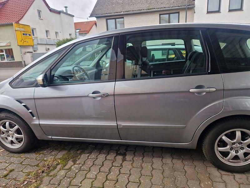 Gebraucht Ford S-MAX Titanium 145 PS (106 kW) 2006 Silber Van / Kleinbus