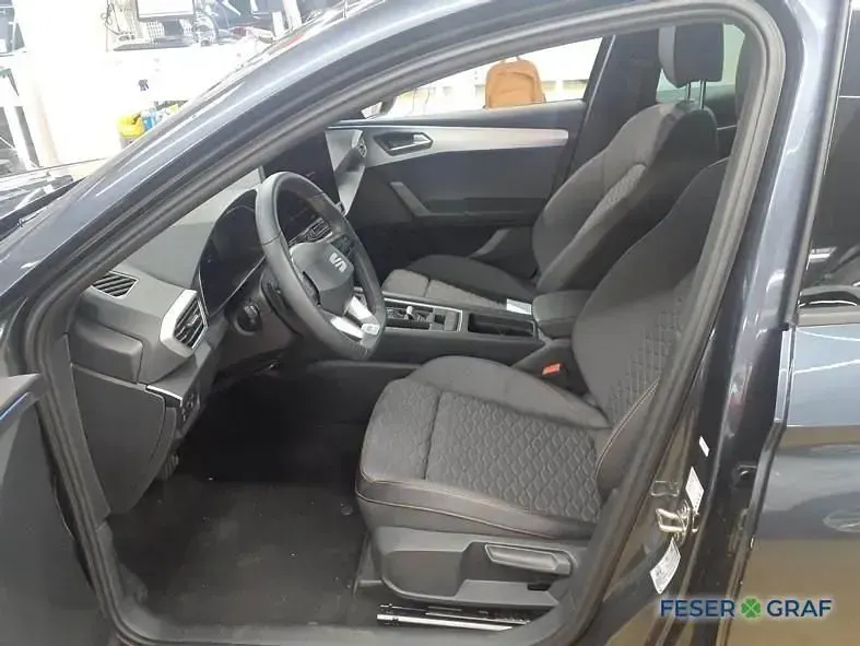 Gebraucht Seat Leon FR 150 PS (110 kW) 2025 Magnetic grau metallic Limousine