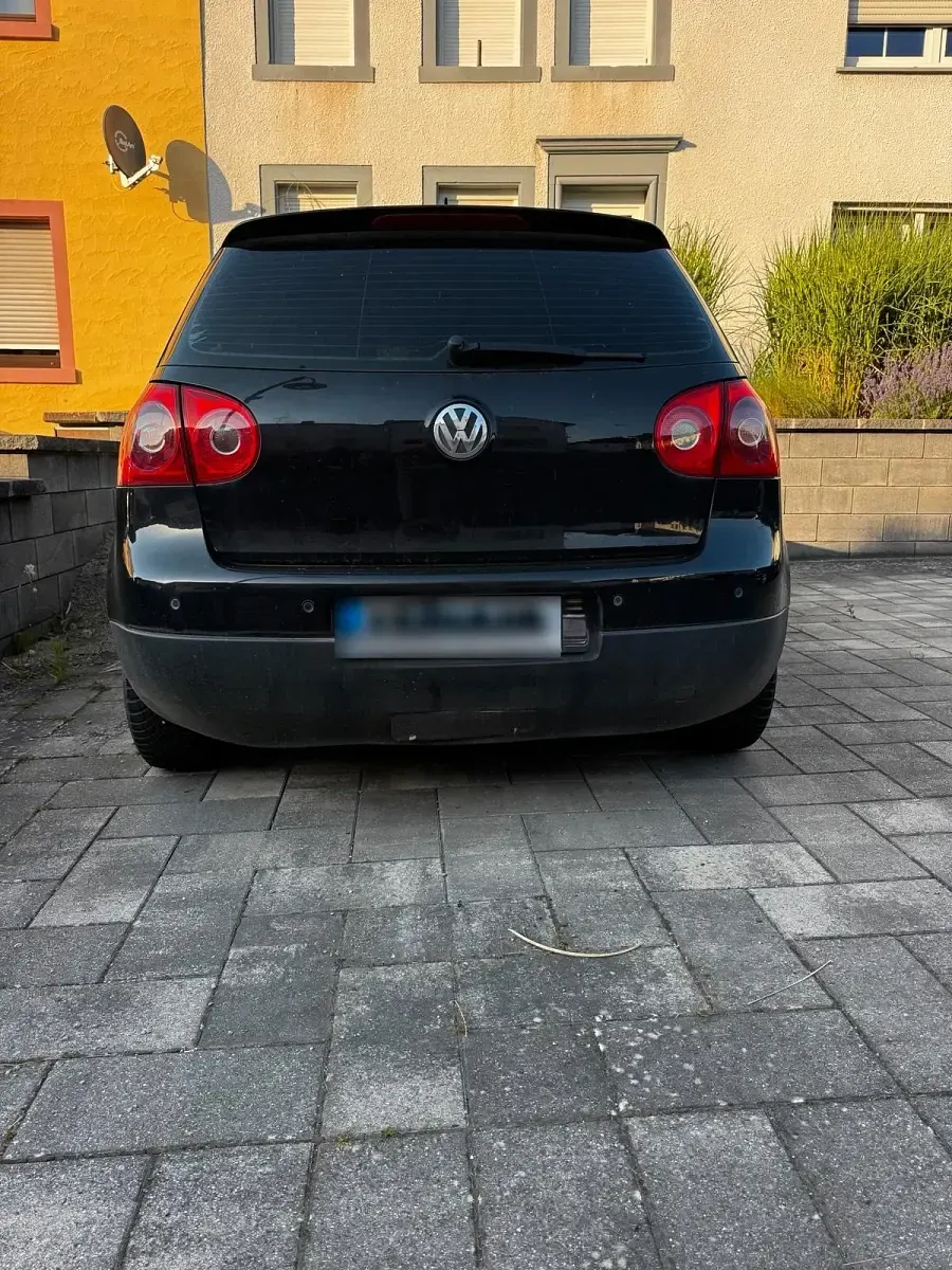Gebraucht VW Golf V 102 PS (75 kW) 2006 Schwarz Kleinwagen