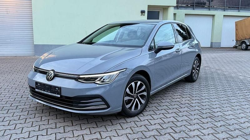 Gebraucht VW Golf VIII Active 150 PS (110 kW) 2023 Grau Limousine