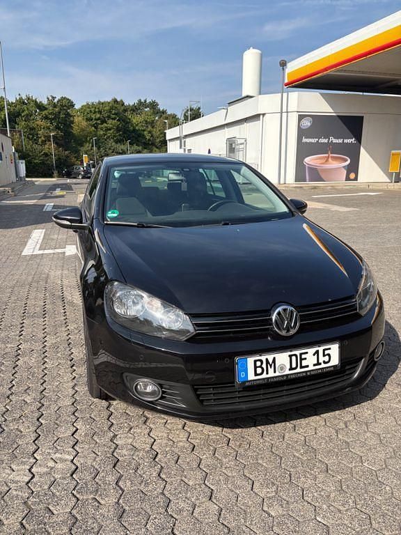 Schwarz Gebraucht 2010 VW Golf VI Team Limousine | 4.490 € (Fairer Preis) - Bild 1/4