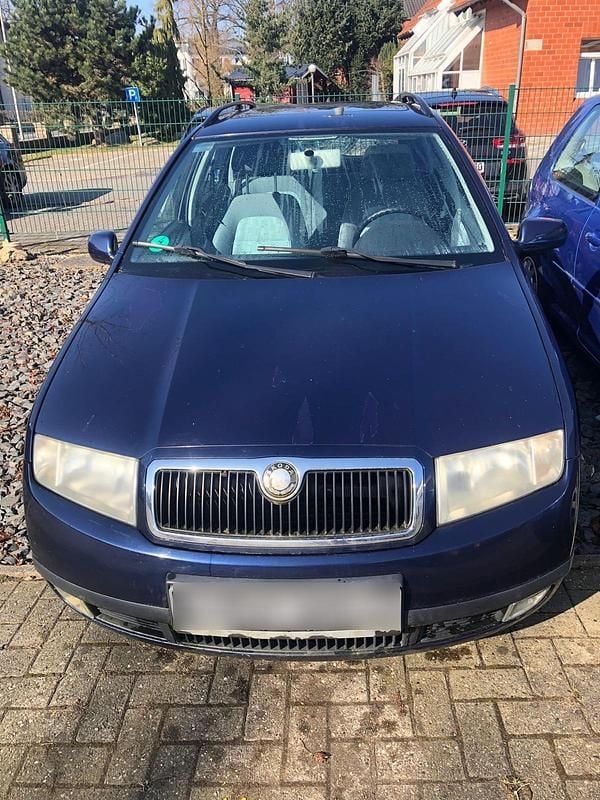 Grün Gebraucht 2001 Skoda Fabia Kombi | 450 € (Superpreis) - Bild 1/4