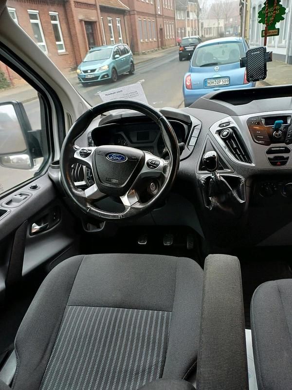 Gebraucht Ford Transit 105 PS (77 kW) 2017 Weiß Van / Kleinbus