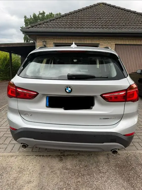 Gebraucht BMW X1 150 PS (110 kW) 2019 Silber SUV