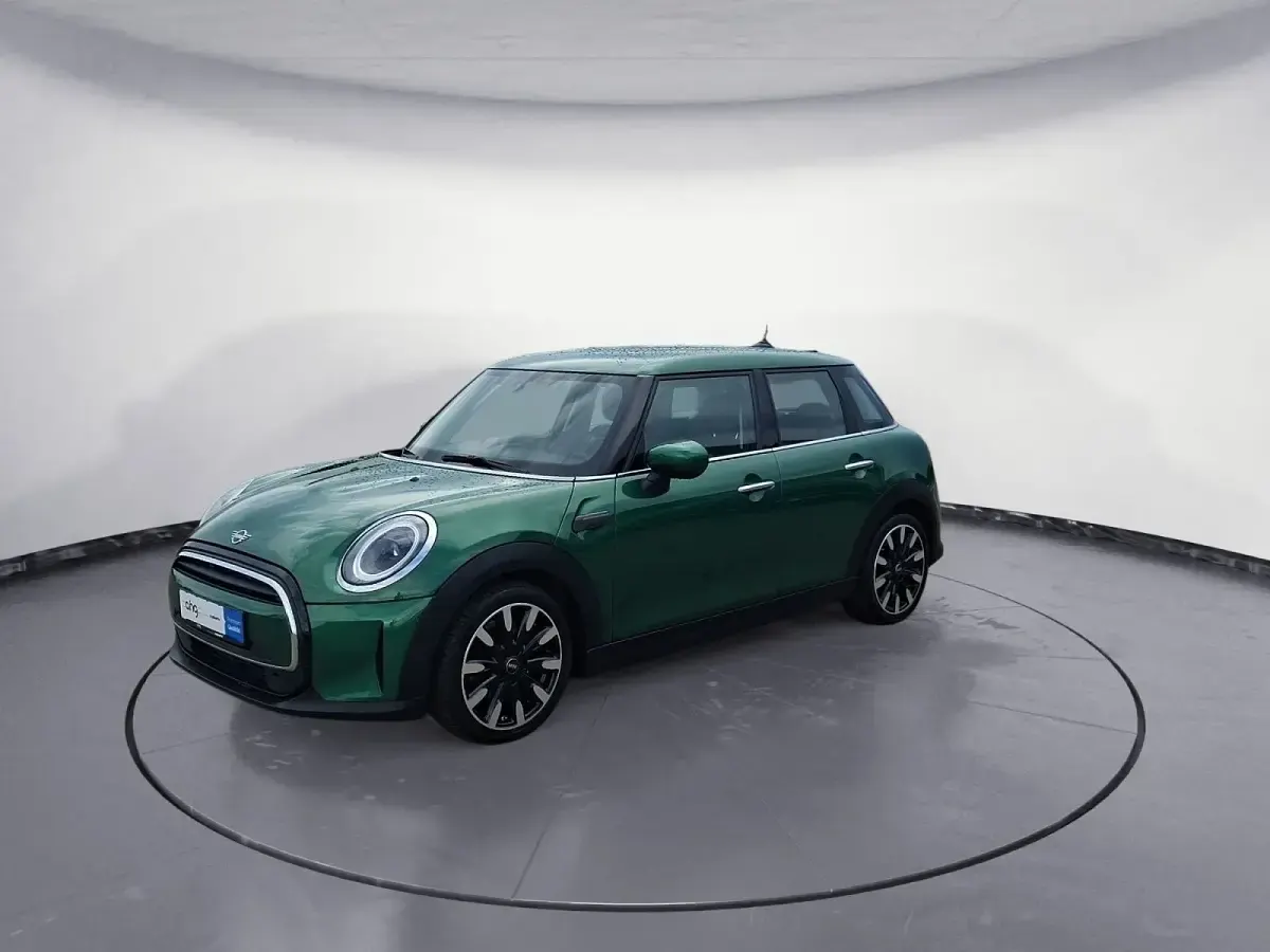 Gebraucht Mini ONE Classic 102 PS (75 kW) 2021 Grün Kleinwagen
