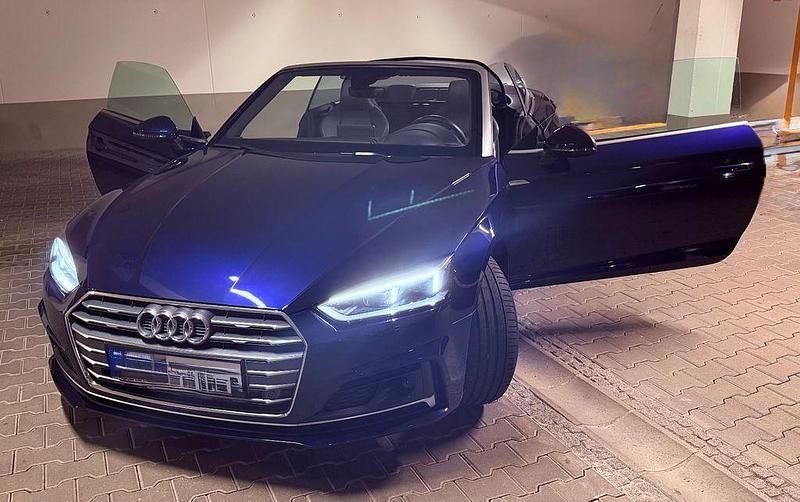 Gebraucht Audi A5 Cabriolet Sport 190 PS (139 kW) 2019 Blau Cabrio