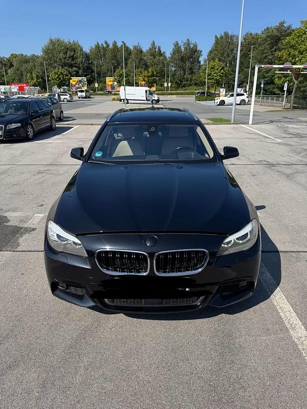 Schwarz Gebraucht 2011 BMW 530 Kombi | 11.700 € (Fairer Preis) - Bild 1/4