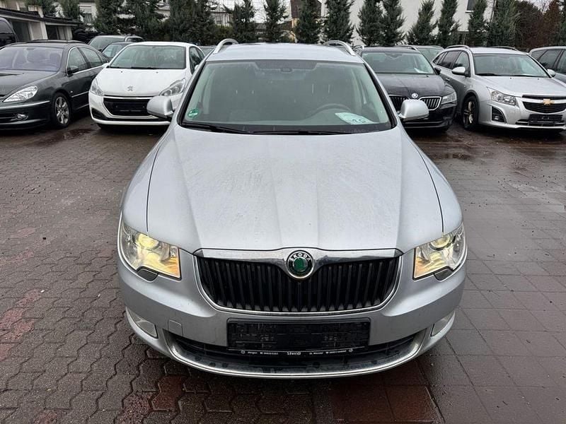Gebraucht Skoda Superb 170 PS (125 kW) 2010 Silber Limousine