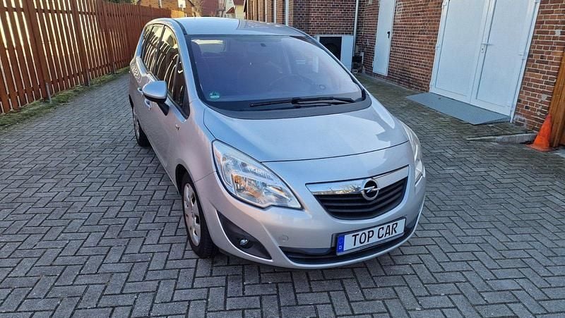 Gebraucht Opel Meriva Active 120 PS (88 kW) 2013 Argon silber/ice silver (m2) Van / Kleinbus