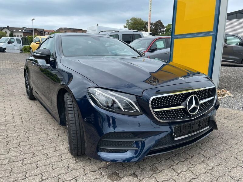 Cavansitblau metalliclack Gebraucht 2018 Mercedes E200 AMG line Coupé | 37.500 € (Etwas zu teuer) - Bild 1/4