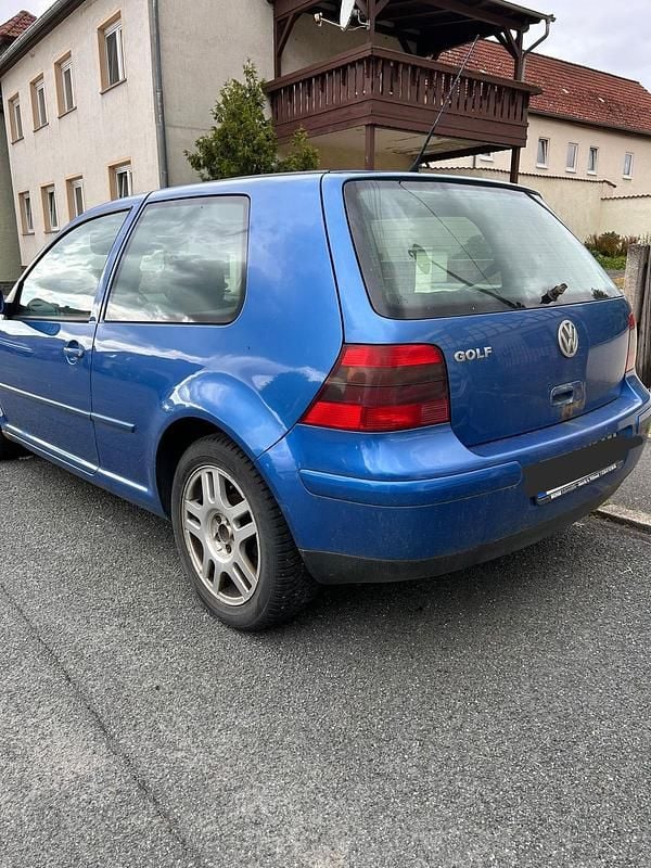 Blau Gebraucht 1999 VW Golf IV Kleinwagen | 950 € (Superpreis) - Bild 1/4