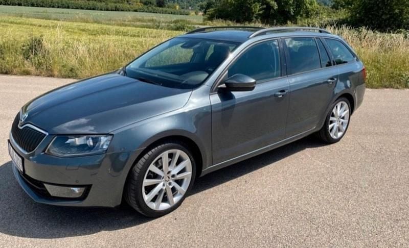 Grau Gebraucht 2016 Skoda Octavia Style Kombi | 11.000 € (Superpreis) - Bild 1/4