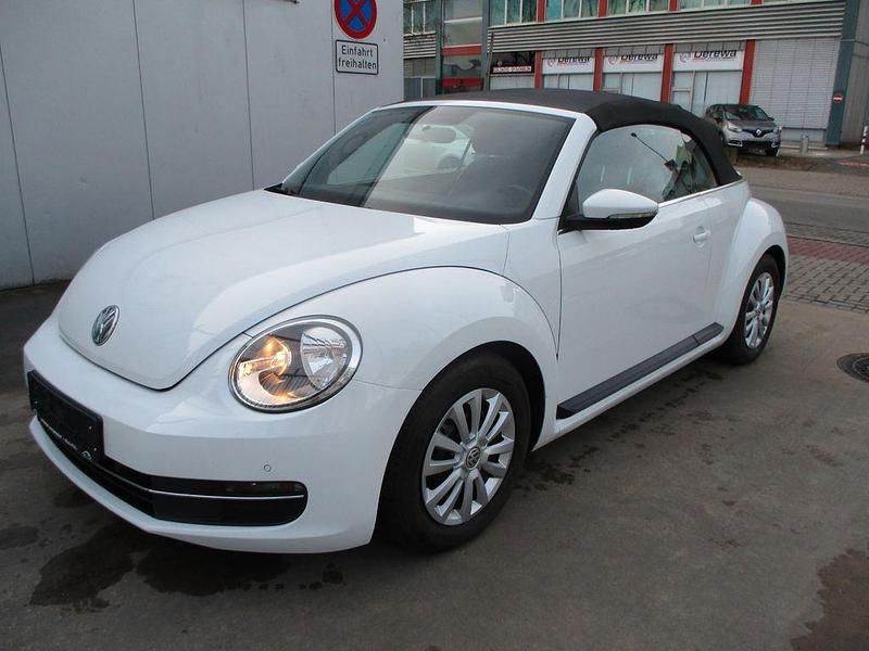 Gebraucht VW Beetle Cabriolet Basis 105 PS (77 kW) 2016 Weiß Cabrio