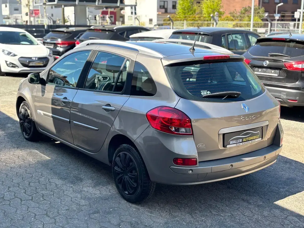 Gebraucht Renault Clio GrandTour Dynamique 75 PS (55 kW) 2010 Other Kombi
