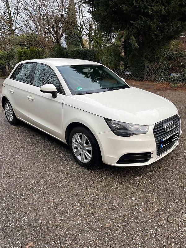 Weiß Gebraucht 2012 Audi A1 Sportback Kleinwagen | 8.000 € (Fairer Preis) - Bild 1/4
