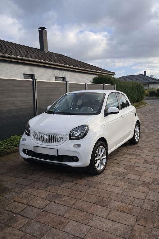 Second-hand Smart ForFour 71 CP (52 kW) 2015 Alb Hatchback