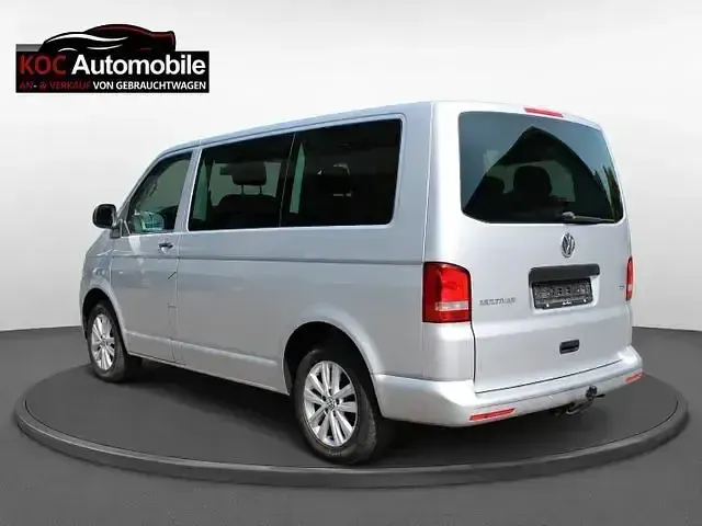 Gebraucht VW Multivan 140 PS (102 kW) 2015 Silber Van / Kleinbus