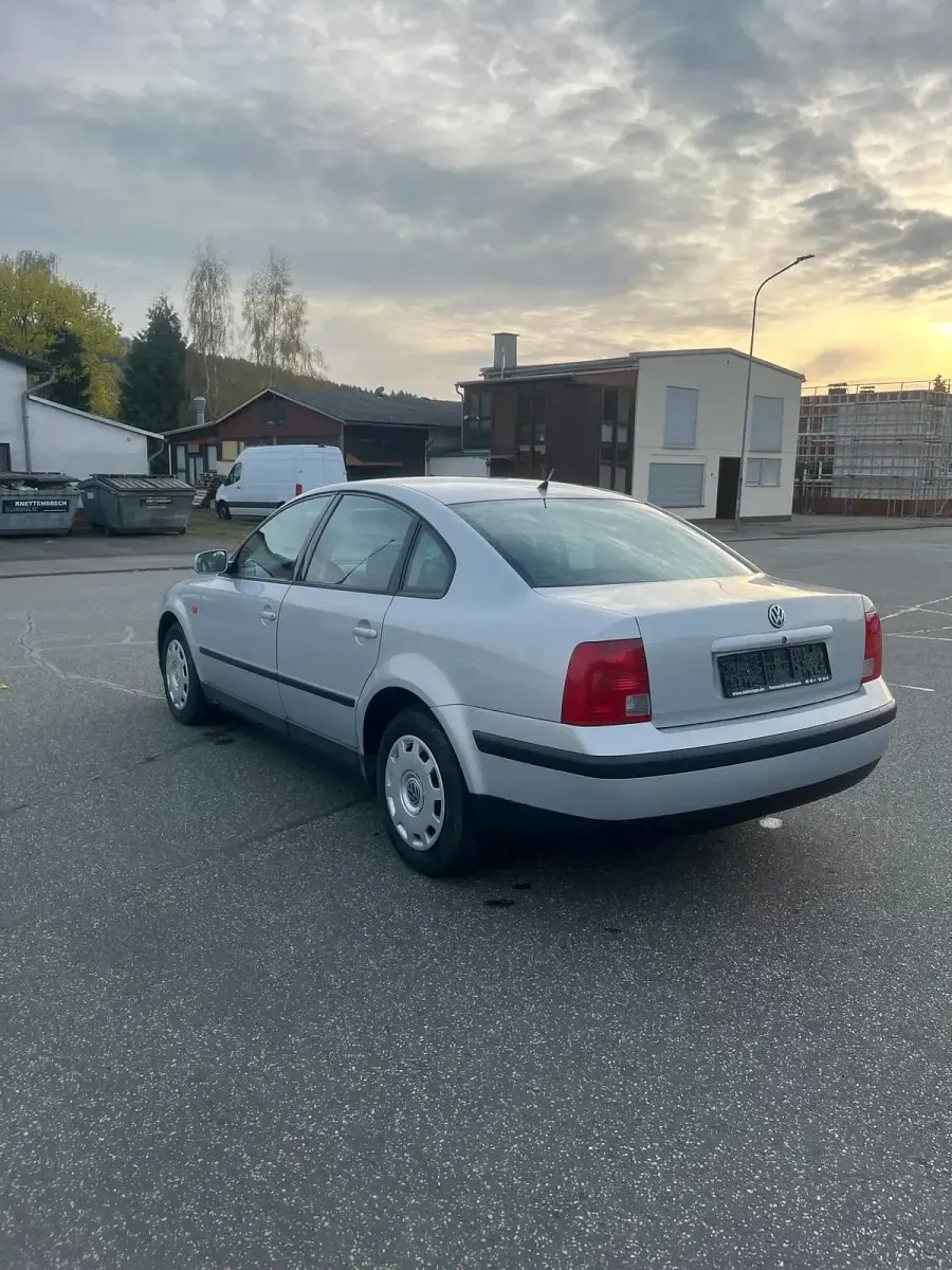 Gebraucht VW Passat 150 PS (110 kW) 1999 Limousine