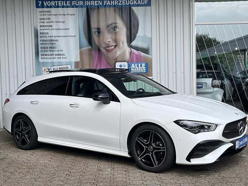 Weiß Gebraucht 2024 Mercedes CLA180 Shooting Brake AMG Kombi | 34.980 € - Bild 1/1