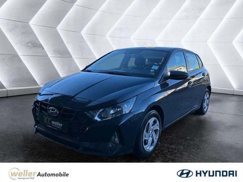 Grau Gebraucht 2020 Hyundai i20 Select Limousine | 11.910 € (Fairer Preis) - Bild 1/4