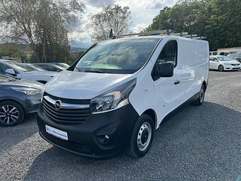 Weiß Gebraucht 2016 Opel Vivaro Van | 11.990 € (Guter Preis) - Bild 1/4