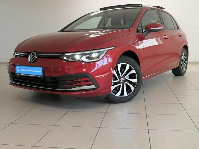 Gebraucht VW Golf VIII Active 110 PS (80 kW) 2022 Kings red (rot), metallic Limousine