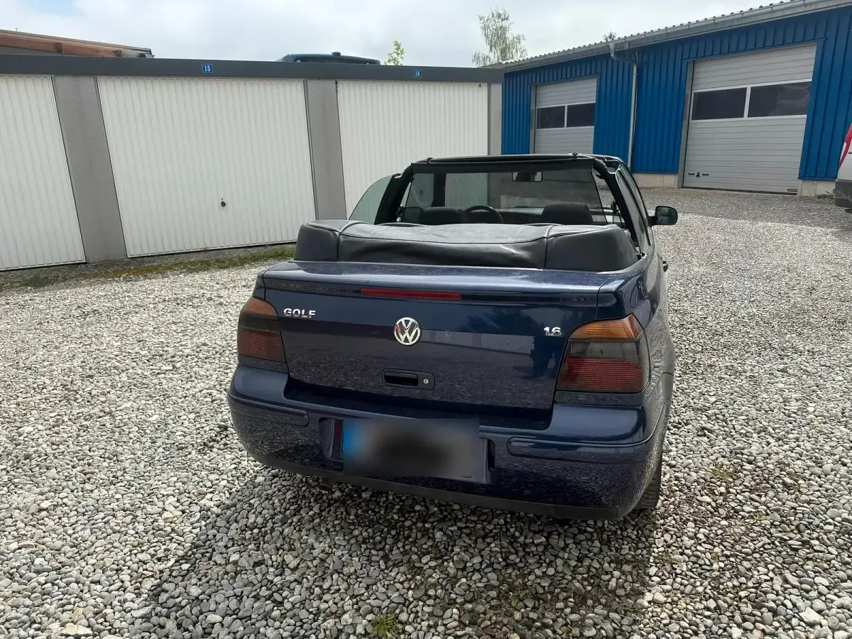 Occasion VW Golf 115 ch (84 kW) 2002 Bleue Cabriolet