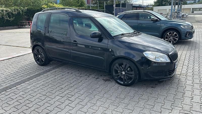 Schwarz Gebraucht 2010 Skoda Roomster Van / Kleinbus | 3.699 € (Fairer Preis) - Bild 1/4