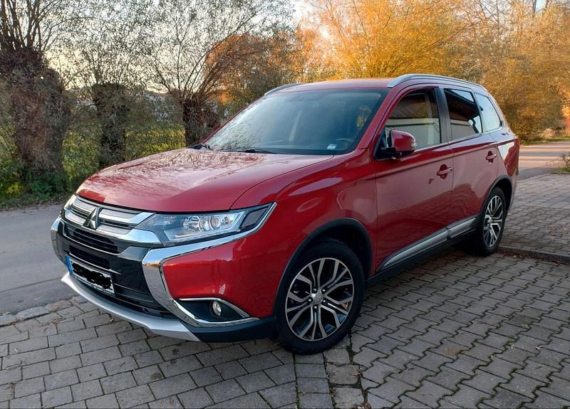 Rot Gebraucht 2018 Mitsubishi Outlander Edition SUV | 17.200 € (Guter Preis) - Bild 1/4