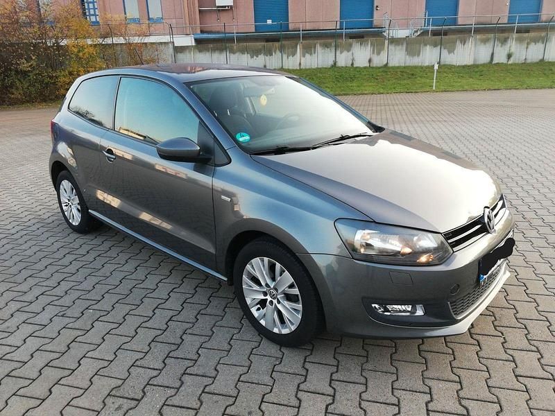 Gebraucht VW Polo Life 60 PS (44 kW) 2013 Grau Kleinwagen