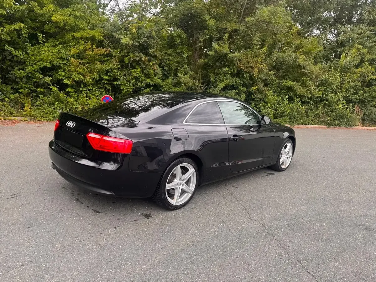 Gebraucht Audi A5 Sport 170 PS (125 kW) 2010 Schwarz Coupé