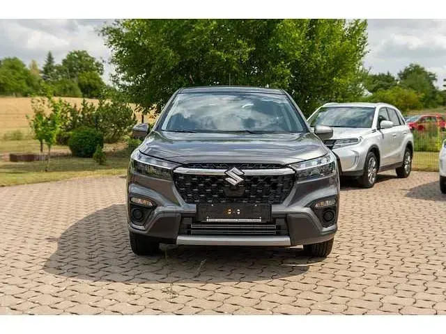 Neu Suzuki SX4 110 PS (80 kW) 2026 Limousine