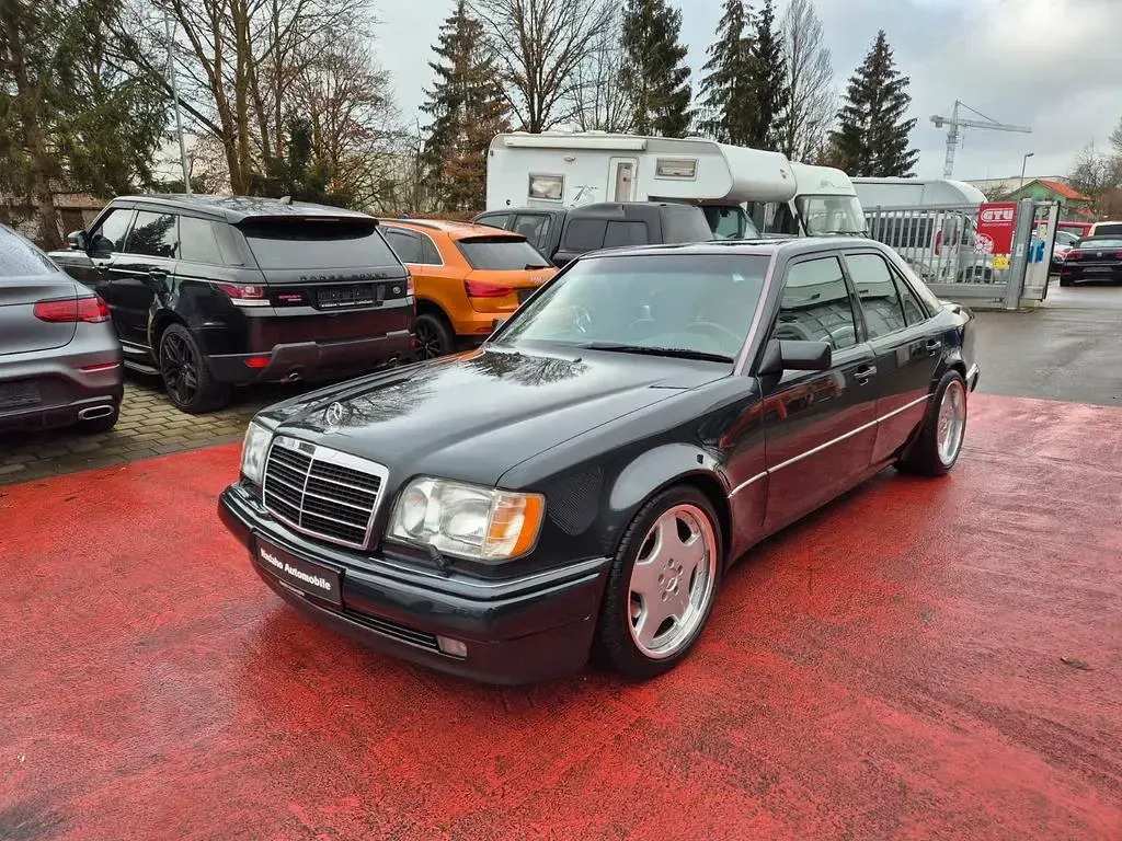 Gebraucht Mercedes E500 AMG 320 PS (235 kW) 1995 Schwarz Limousine