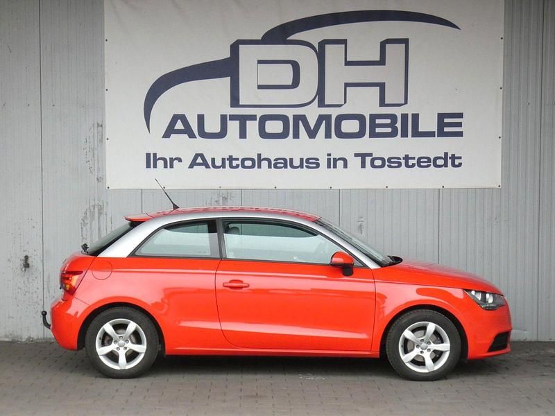 Gebraucht Audi A1 Attraction 86 PS (63 kW) 2011 Rot Kleinwagen