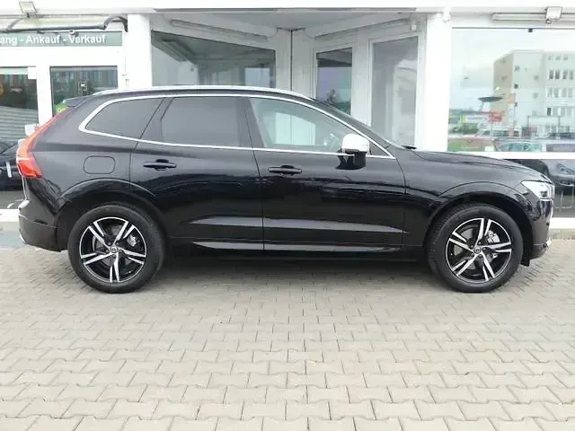 Gebraucht Volvo XC60 R-Design 235 PS (172 kW) 2019 Onyx black SUV