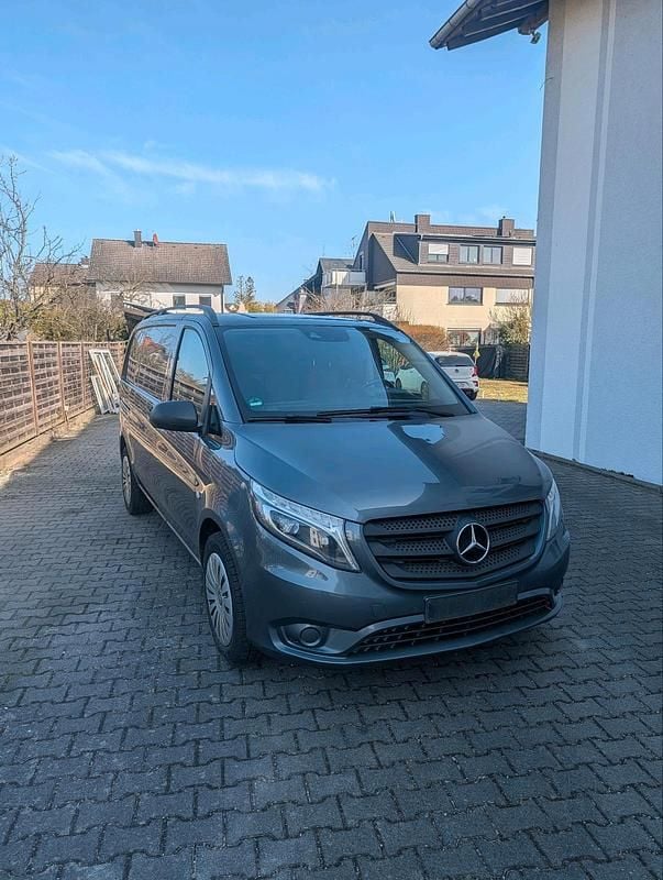 Gebraucht Mercedes Vito 190 PS (139 kW) 2015 Grau Van