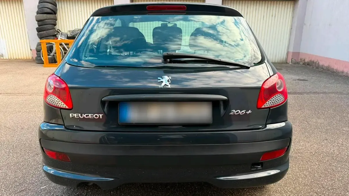 Gebraucht Peugeot 206 75 PS (55 kW) 2011 Grau Kleinwagen