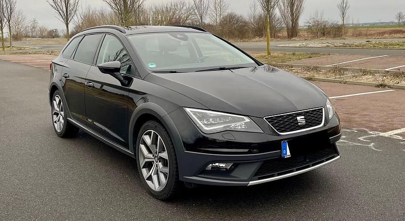 Schwarz Gebraucht 2016 Seat Leon X-Perience Kombi | 13.200 € (Fairer Preis) - Bild 1/4