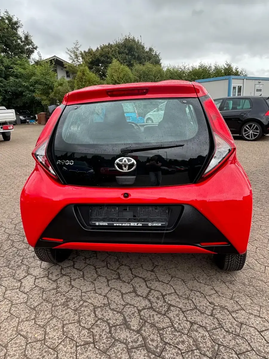 Gebraucht Toyota Aygo 72 PS (52 kW) 2021 Rot Kleinwagen