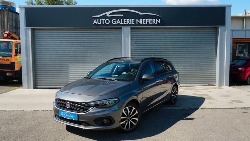 Grau Gebraucht 2017 Fiat Tipo Lounge Kombi | 12.690 € (Fairer Preis) - Bild 1/4