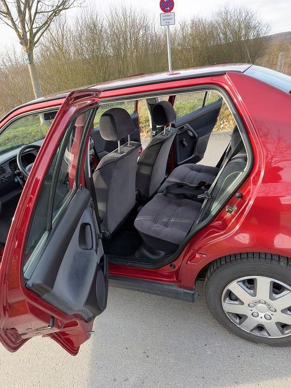 Gebraucht VW Vento 116 PS (85 kW) 1997 Rot Limousine