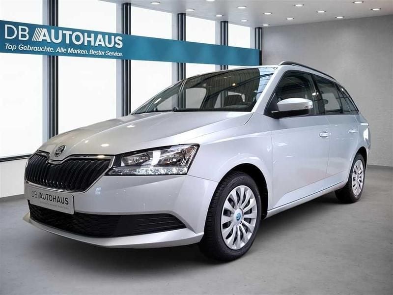 Silber Gebraucht 2022 Skoda Fabia Ambition Kombi | 14.990 € (Guter Preis) - Bild 1/4