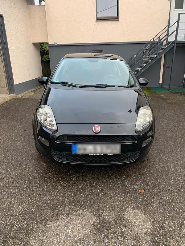 Schwarz Gebraucht 2015 Fiat Punto Kleinwagen | 2.350 € (Fairer Preis) - Bild 1/4