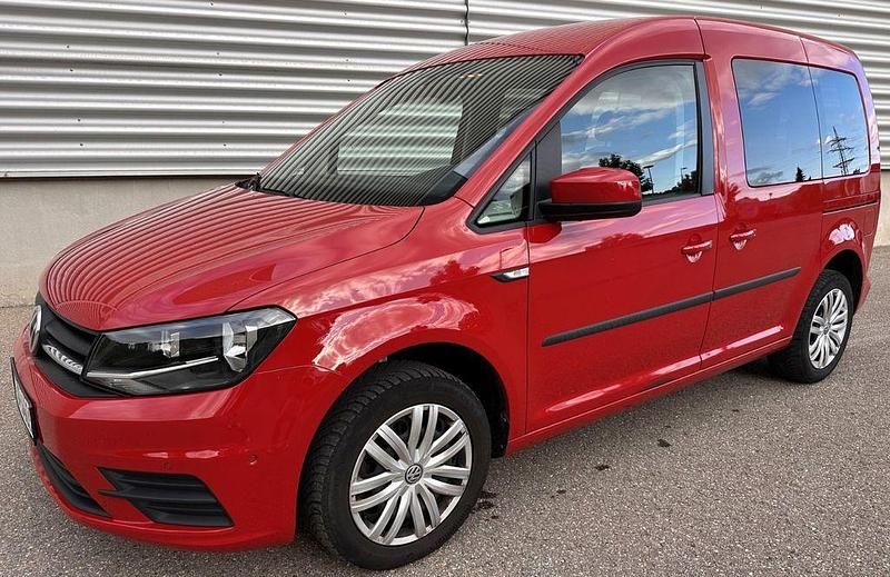 Rot Gebraucht 2019 VW Caddy Trendline Van / Kleinbus | 17.900 € (Fairer Preis) - Bild 1/4