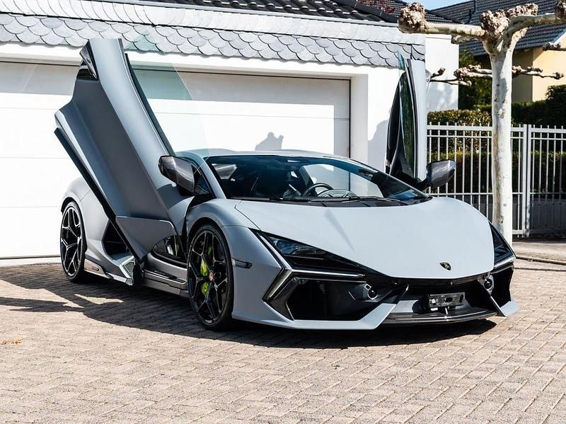 Neu Lamborghini Revuelto 1016 PS (747 kW) 2026 Grau Coupé