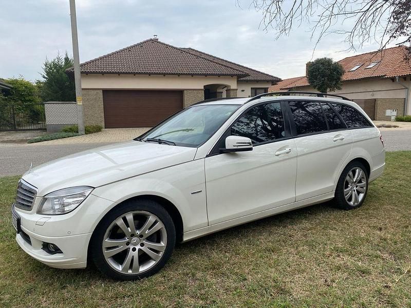 Weiß Gebraucht 2011 Mercedes C200 Avantgarde Kombi | 5.000 € (Fairer Preis) - Bild 1/4