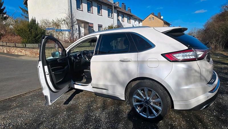 Second-hand Ford Edge Vignale 209 CP (153 kW) 2017 Alb SUV