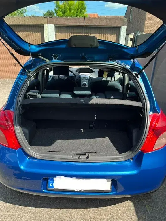 Gebraucht Toyota Yaris Executive 87 PS (63 kW) 2006 Blau Limousine